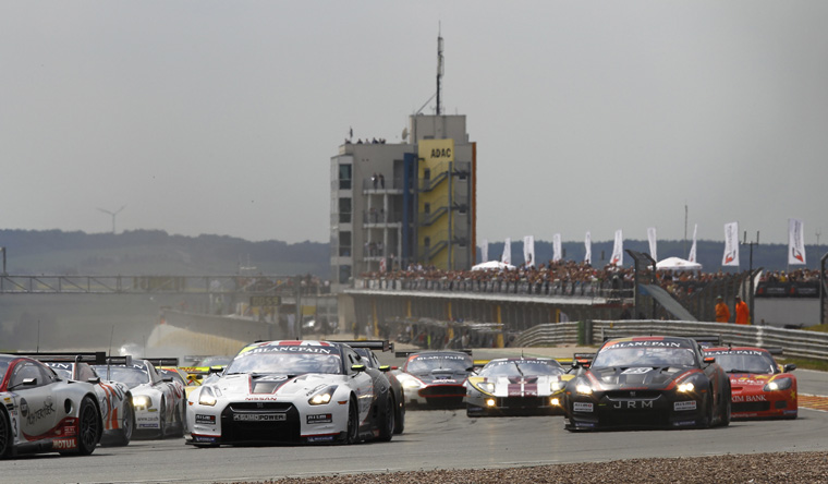 Nissan GT-R Race Scene Picture